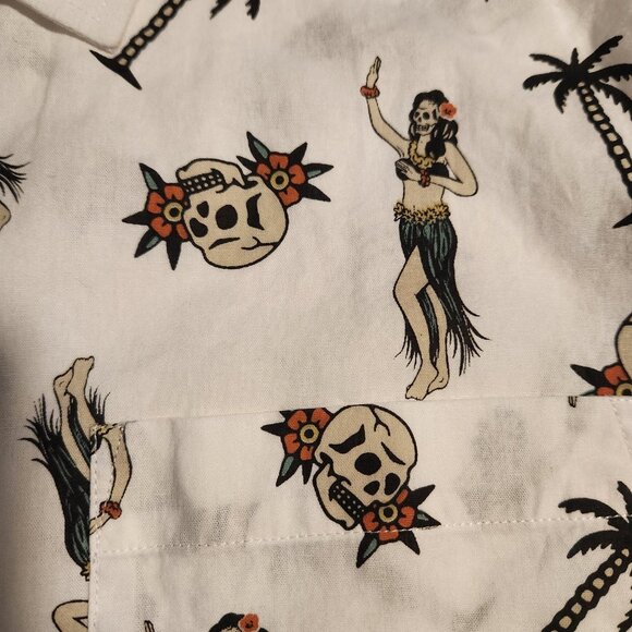 VSTR Button-Up Shirt Skull Hula Dancers Palm Trees Pattern Unique Mens Medium - Picture 5 of 14